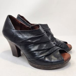 Naya Ana Black Leather Bootie Heels Womens Size 7.5 M Peep Toe Zip Pumps Bamboo